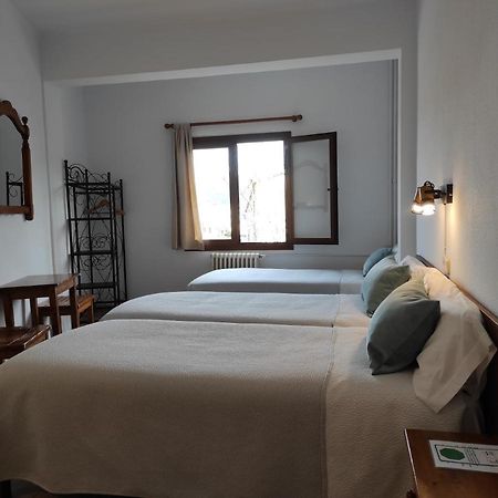 Bed and Breakfast Hostal Nadal Sóller Zewnętrze zdjęcie