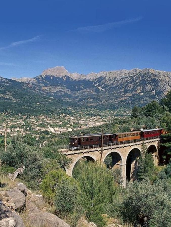 Bed and Breakfast Hostal Nadal Sóller Zewnętrze zdjęcie